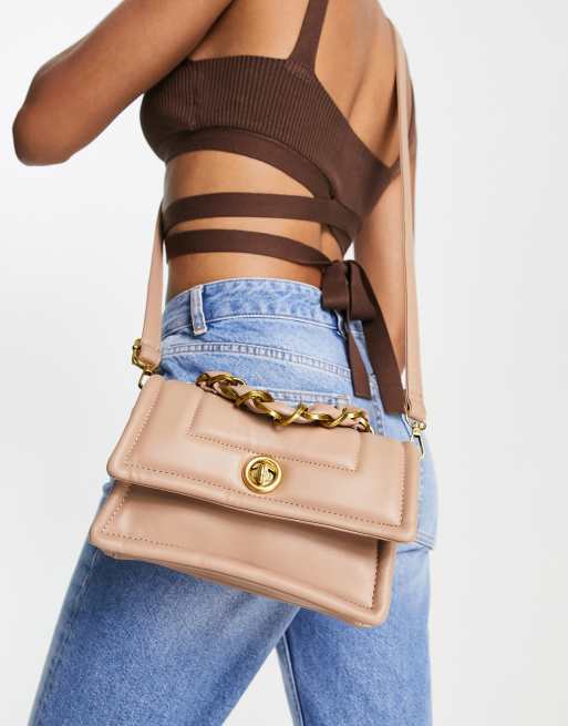 ASOS DESIGN - Lysebrun polstret crossbody-taske med kædehank øverst , 2 af 4