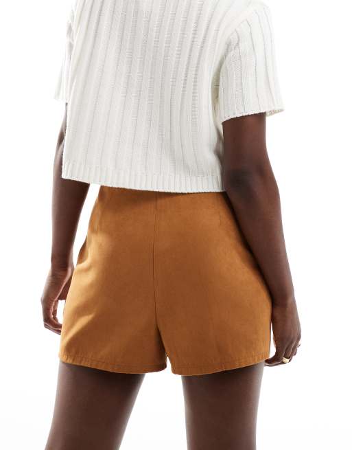 ASOS DESIGN - Lysebrunt skort med knapper foran og lommedetalje i imiteret ruskind, 3 af 5
