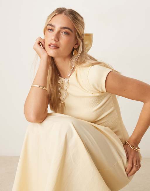 ASOS DESIGN - Lysegul maxikjole i tekstureret poplinblanding med vingeærmer og lavtsiddende talje, 2 af 4