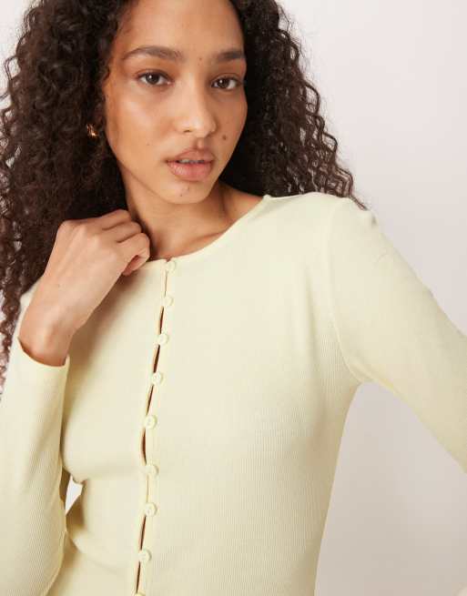 ASOS DESIGN - Lysegul top med gennemgående knapper i kompakt mini-ribstrik, 3 af 4