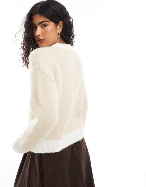 ASOS DESIGN - Lysegul trøje med ecrufarvede kontrastdetaljer i vamset, strikket uldblanding, 3 af 4