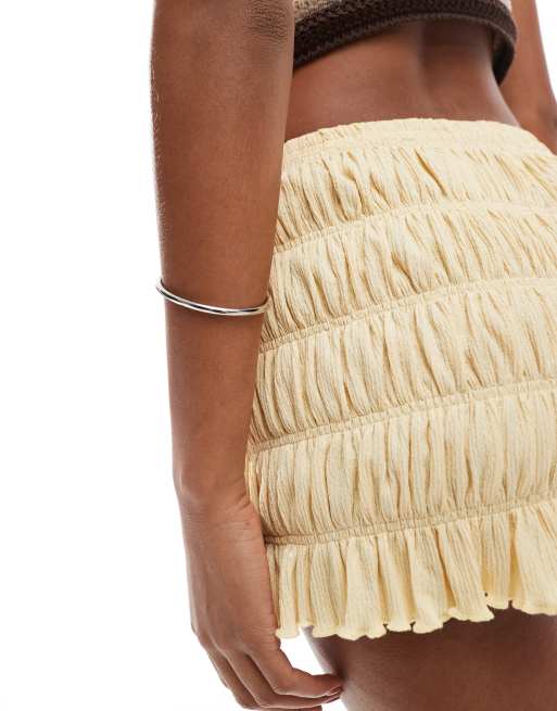 ASOS DESIGN - Lysegule mikroshorts med rynket tekstur, 5 af 5