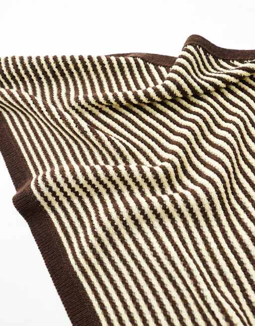 ASOS DESIGN - Lysegult og brunt hæklet og strikket hovedtørklæde med striber, 2 af 3