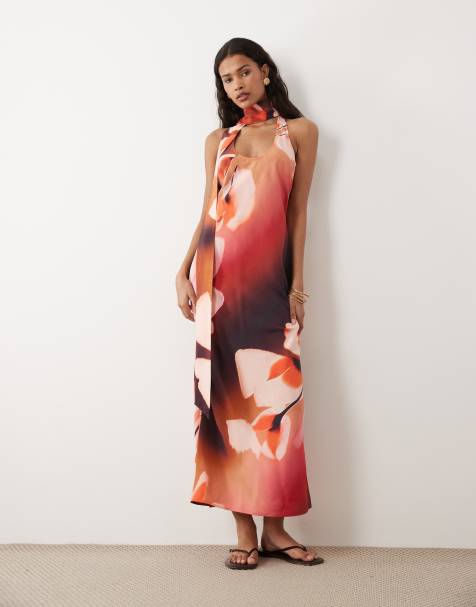 ASOS DESIGN - Lyserød maxikjole med dyb rund hals og tørklæde i tech-materiale med blomsterprint - view 1