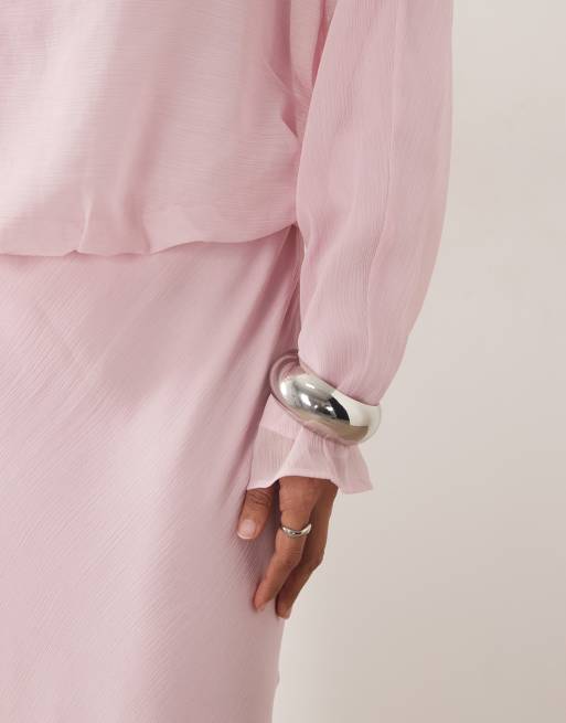 ASOS DESIGN - Lyserød og langærmet maxikjole med smal halsudskæring, 3 af 4