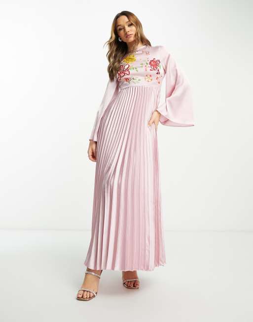 ASOS DESIGN - Lyserød plisseret maxikjole i satin med broderi , 4 af 4