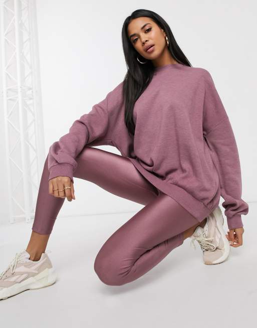 ASOS DESIGN - Sæt i grålilla med blød oversized sweatshirt & disco-leggings, 2 af 3