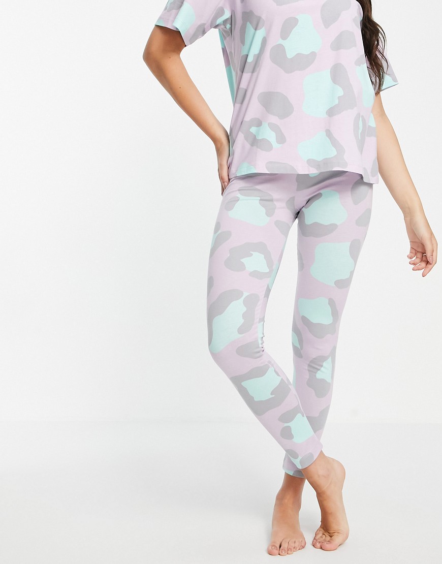 ASOS DESIGN - Lyslilla pyjamassæt med oversized T-shirt & leggings i jersey med dyreprint