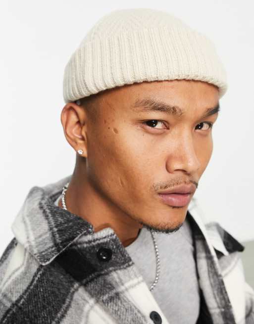 ASOS DESIGN – Mała prążkowana czapka beanie we wzór w jodełkę w beżowym kolorze