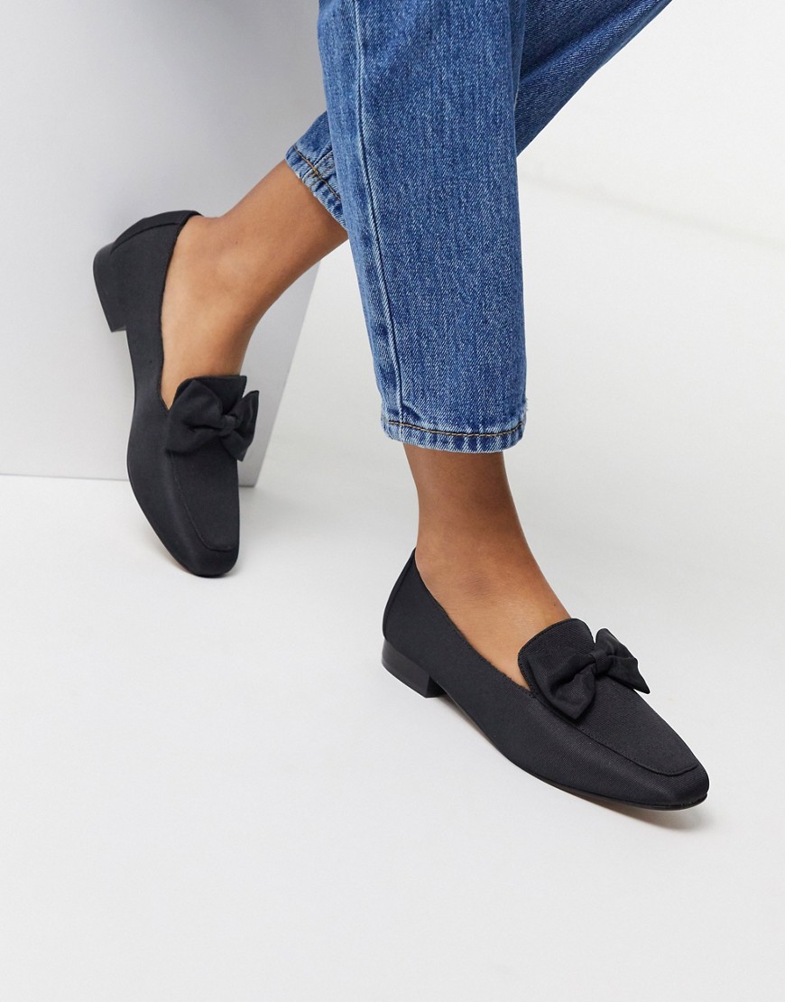 ASOS DESIGN – Mable – Svarta loafers med rosett