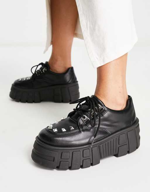 ASOS DESIGN – Machine – Flache, robuste Schnürschuhe in Schwarz, 2 von 4