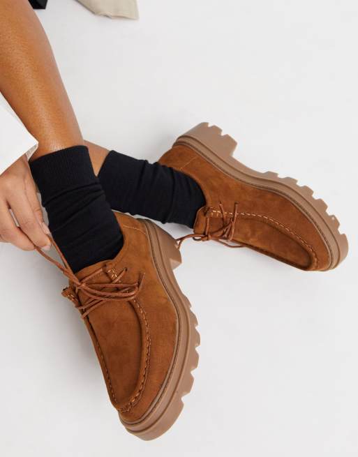 ASOS DESIGN – Macy – Flache Schnürschuhe mit dicker Sohle in Camel