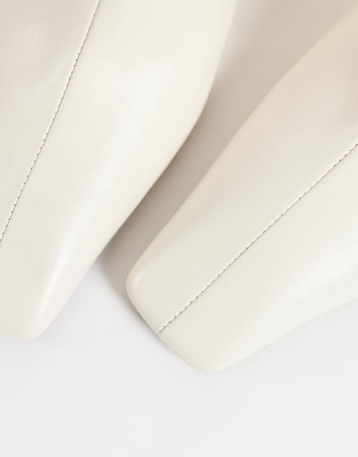 ASOS DESIGN Maeve premium lädermules med dold kilklack i off white, 4 av 4