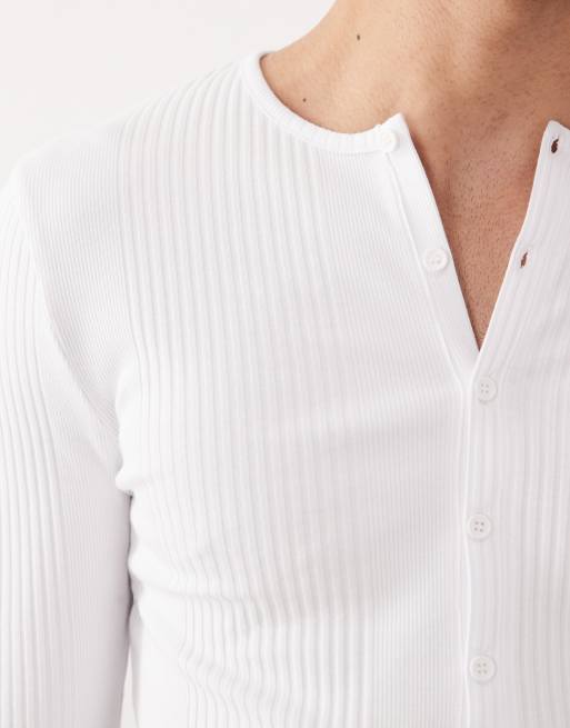 ASOS DESIGN - Maglietta a maniche lunghe attillata bianca a coste con collo serafino, 2 di 5
