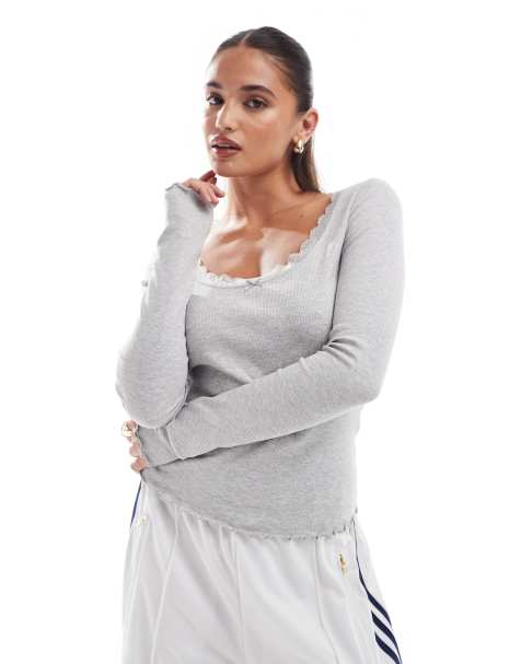 ASOS DESIGN - Maglietta a maniche lunghe grigia con scollo rotondo e dettagli in pizzo - view 1