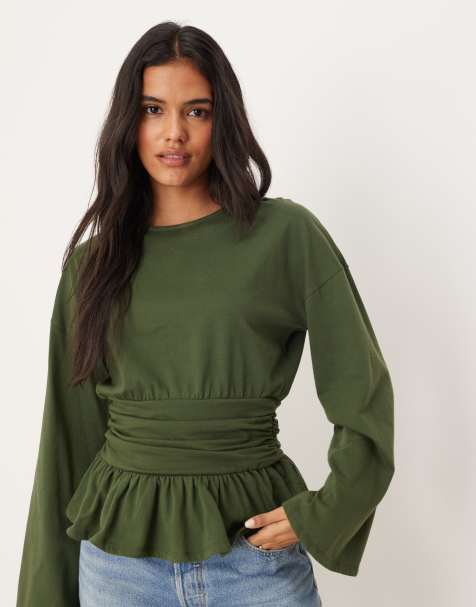 ASOS DESIGN - Maglietta a maniche lunghe oversize stretta in vita kaki con orlo peplo - view 1