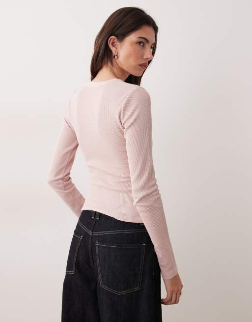 ASOS DESIGN - Maglietta a maniche lunghe ristretta in tessuto a nido d'ape rosa con collo serafino, 4 di 4