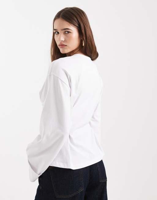 ASOS DESIGN - Maglietta a maniche lunghe stretta in vita bianca con polsini ampi, 4 di 4