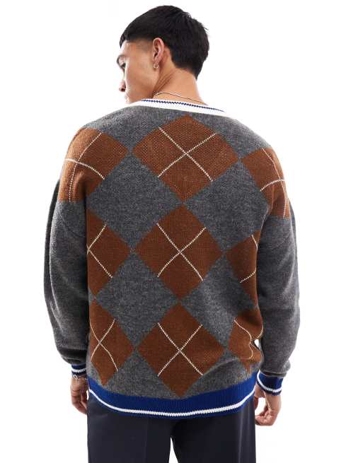 ASOS DESIGN - Maglione comodo squadrato in maglia grigio e marrone a rombi, 2 di 4