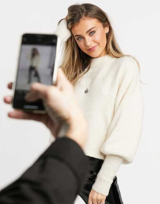 ASOS DESIGN - Maglione con maniche voluminose in filato spazzolato, colore avena