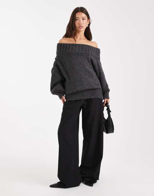 ASOS DESIGN - Maglione drappeggiato color antracite con spalle scoperte, 3 di 4