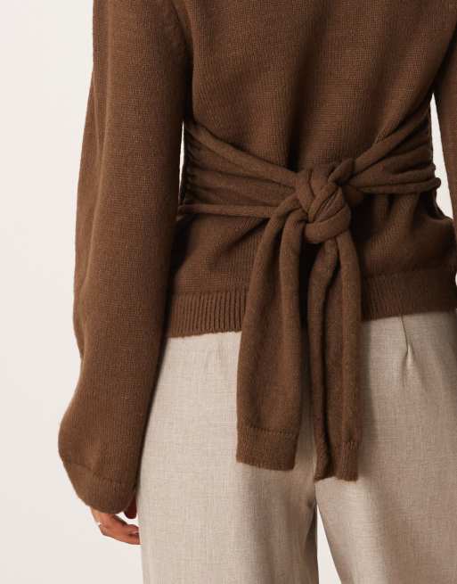 ASOS DESIGN - Maglione girocollo marrone lavorato allacciato in vita, 2 di 4