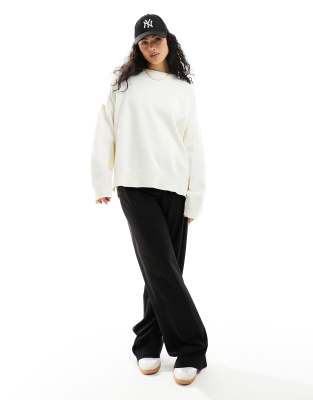 ASOS DESIGN - Maglione girocollo oversize color crema