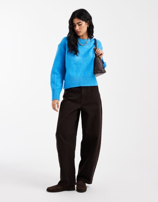 ASOS DESIGN - Maglione girocollo squadrato color blu acceso con spacco laterale, 2 di 4