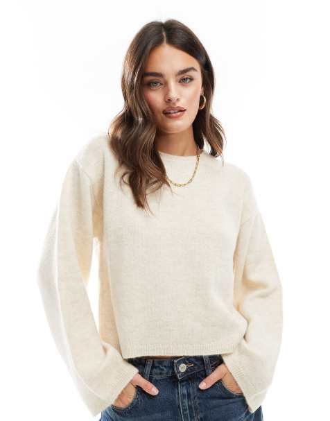 ASOS DESIGN - Maglione in maglia soffice color panna con spalle scese - view 1