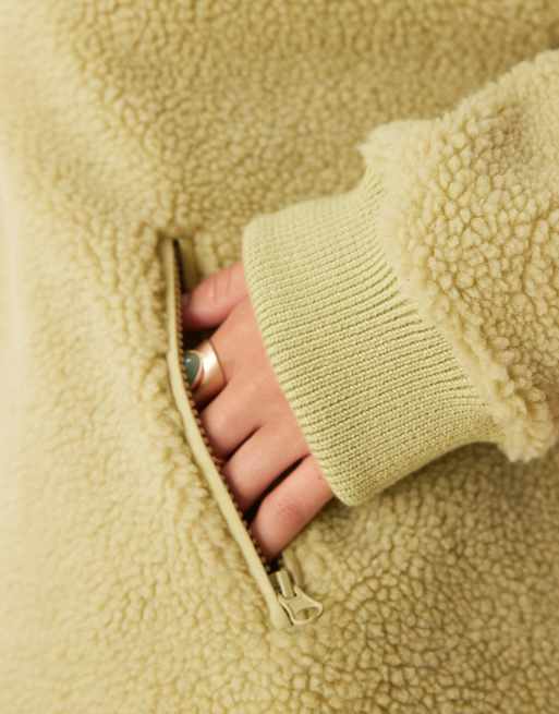 ASOS DESIGN - Maglione in misto maglia e pile borg color verde salvia con zip corta, 3 di 4