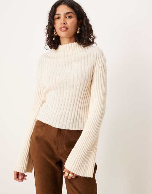 ASOS DESIGN - Maglione lavorato color écru con scollo drappeggiato