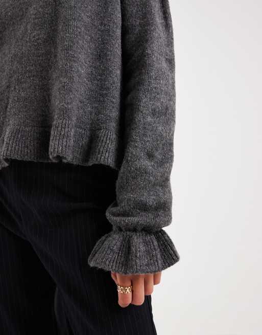 ASOS DESIGN - Maglione lavorato grigio con fondo a volant, 4 di 4