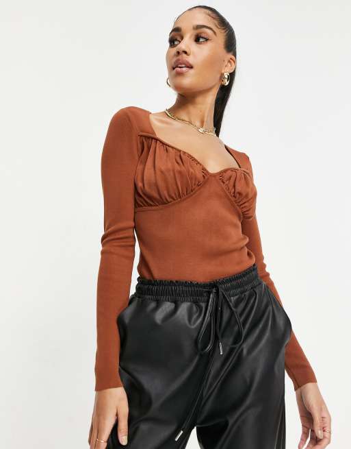 ASOS DESIGN - Maglione marrone con coppe arricciate, 4 di 4