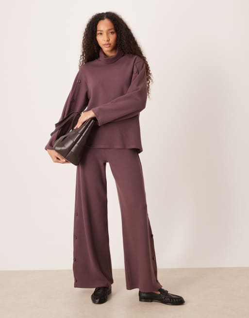 ASOS DESIGN - Maglione morbidissimo color prugna slavato con maniche larghe e bottoni in coordinato