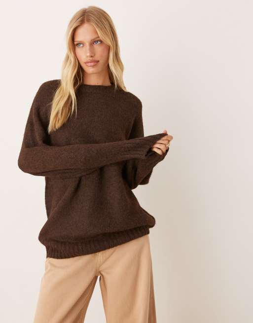 ASOS DESIGN - Maglione oversize girocollo soffice color cioccolato con maniche cocoon