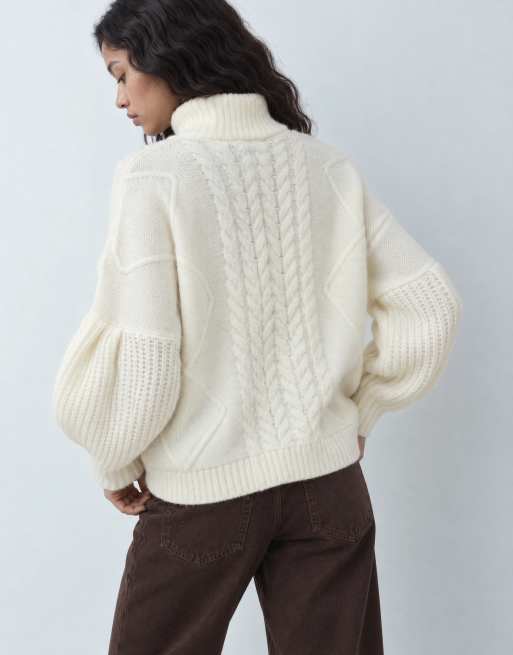 ASOS DESIGN maglione oversize lavorato a trecce con collo a imbuto in crema, 6 di 10