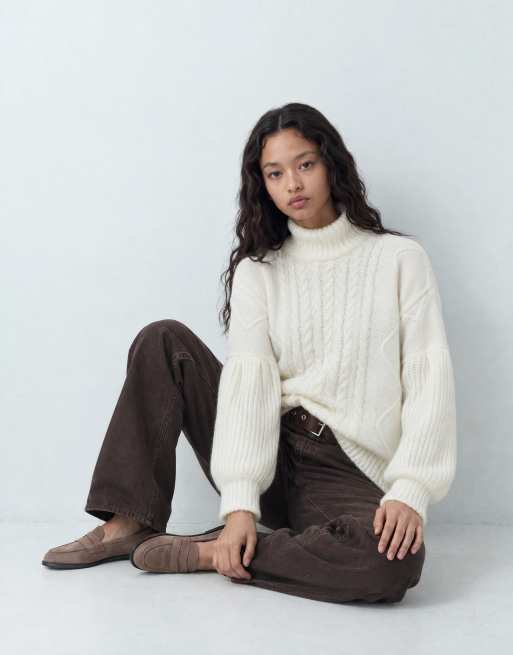 ASOS DESIGN maglione oversize lavorato a trecce con collo a imbuto in crema, 9 di 10