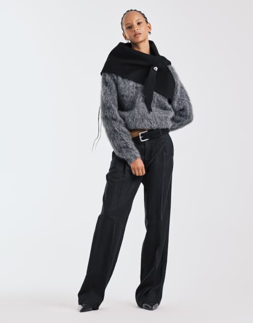 ASOS DESIGN - Maglione premium oversize in alpaca spazzolato antracite con scollo a V, 2 di 4