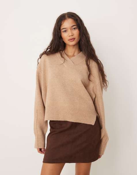 ASOS DESIGN - Maglione squadrato color marshmallow con scollo a V e spacchi laterali - view 1