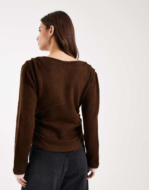 ASOS DESIGN - Maglione stretto a doppio strato color cioccolato e rosa a contrasto, 4 di 4