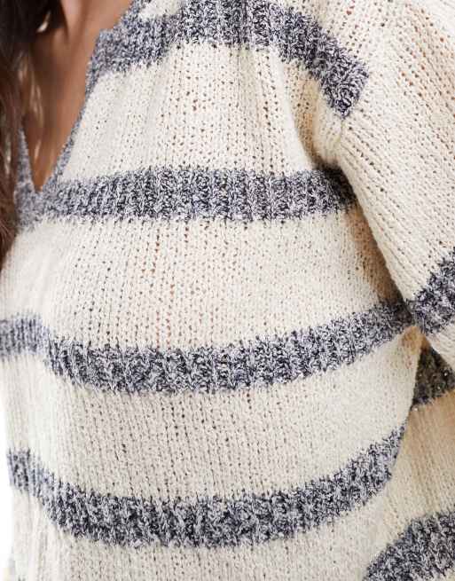 ASOS DESIGN - Maglione taglio corto aperto sul collo con cuciture testurizzate, 3 di 4