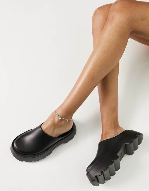 ASOS DESIGN - Mai Tai - Chunky og flade sorte mules i plastik - BLACK, 4 af 4