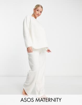 Asos Design - Mammakläder - Krämvitt Set Med Sweatshirt Och Mjukisbyxor I Teddy-Vit/A