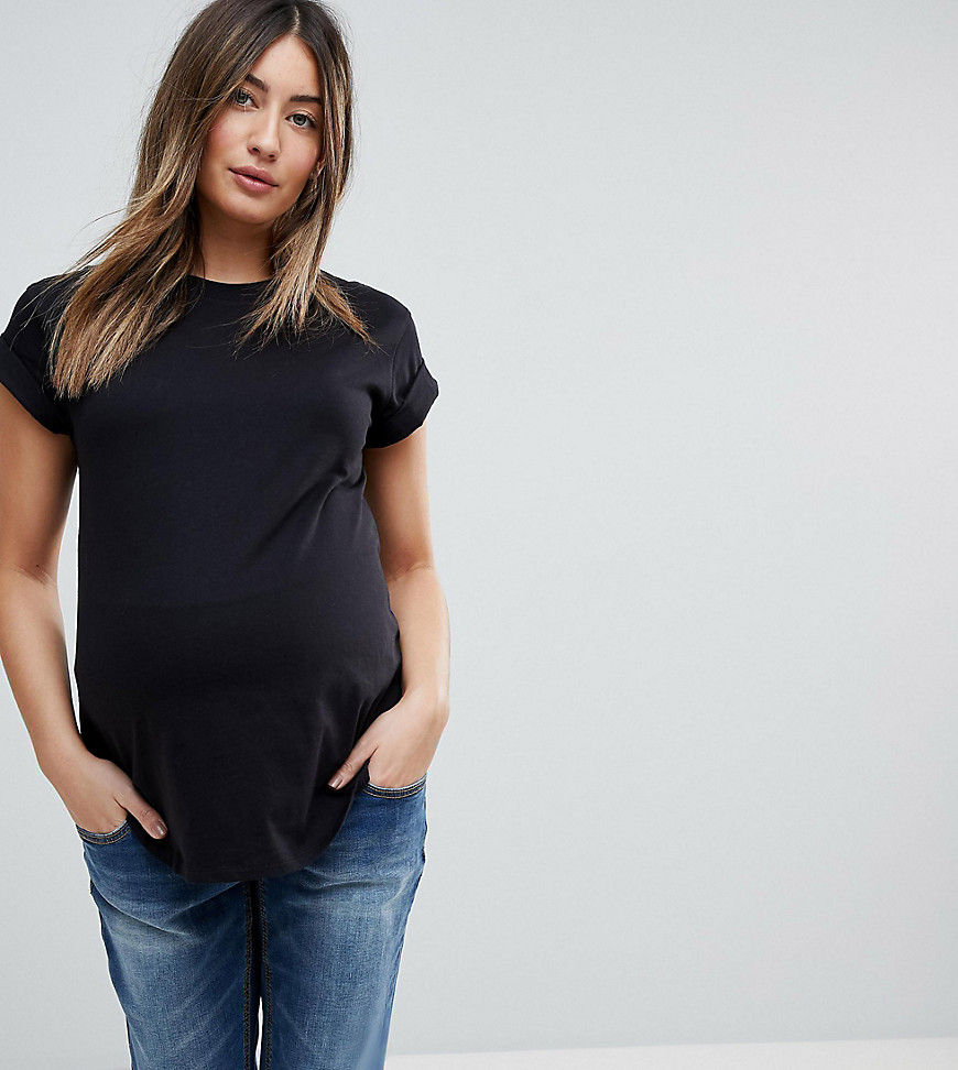 ASOS DESIGN – Mammakläder – Svart t-shirt i boyfriend-modell med uppvikt ärm och rundad nederkant