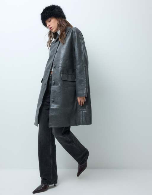 ASOS DESIGN manteau court effet cuir gris à col montant et boutonnage sur le devant, 4 de 5
