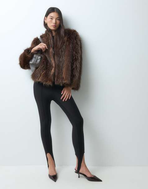 ASOS DESIGN manteau court en fausse fourrure à panneaux marron foncé - view 1