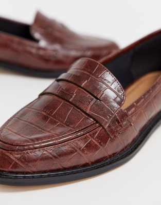 brown croc shoes