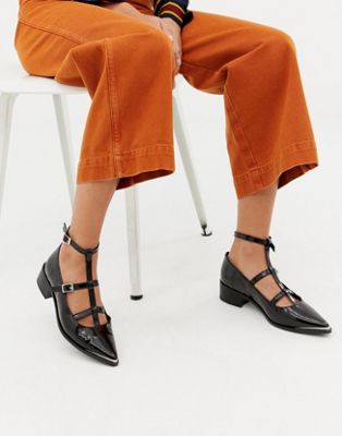 ASOS DESIGN Mapped pointed flat shoes 