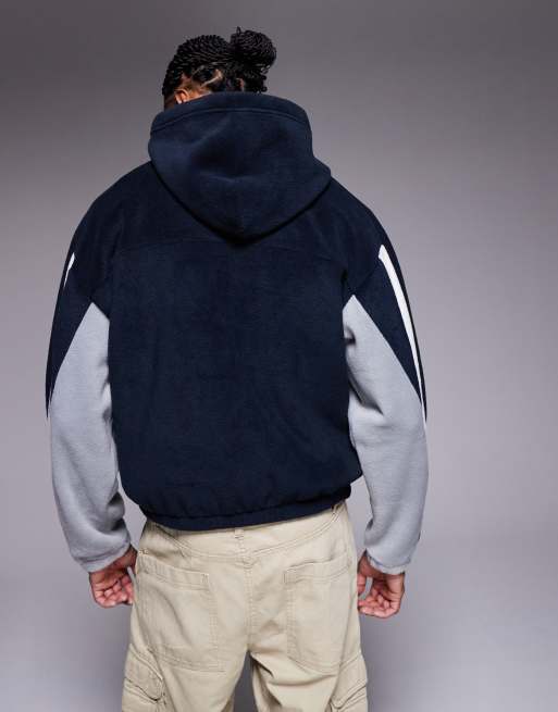 ASOS DESIGN – Marinblå, avslappnad huvtröja i fleece med blockfärgad design, 3 av 5