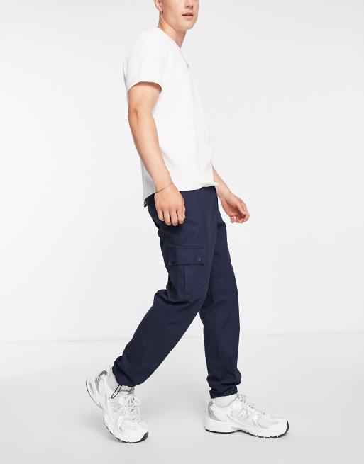 ASOS DESIGN – Marinblå, avsmalnande cargobyxor med dragsko, 4 av 4